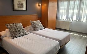 Hotel Carbayon